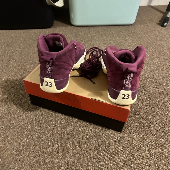 2017
Air Jordan 12 Retro 'Bordeaux - Picture 2 of 6